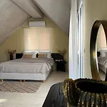 Athanasia's Loft 아파트 *